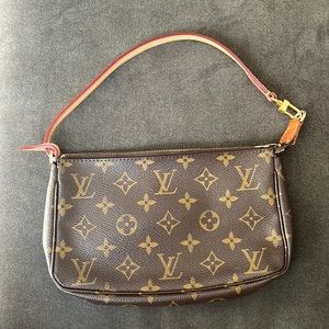 Vintage Louis Vuitton monogram canvas pockets shoulder bag